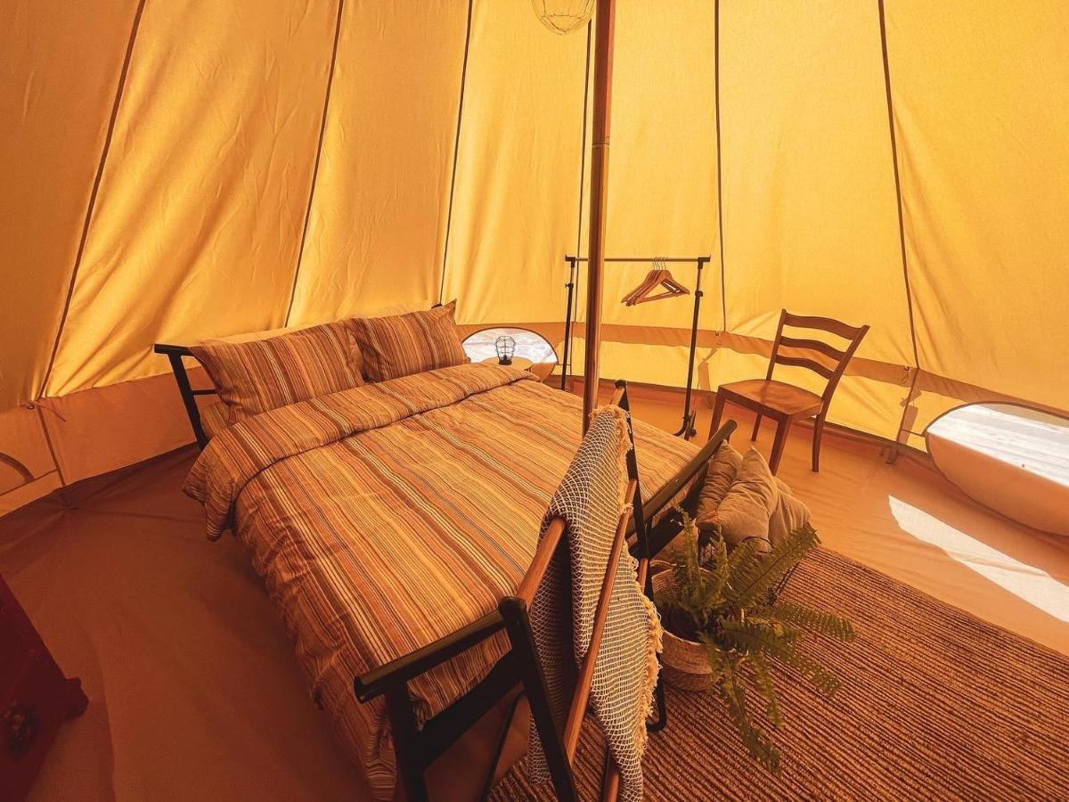Hotel The Hunters Glamping Ciudanovita Exterior foto