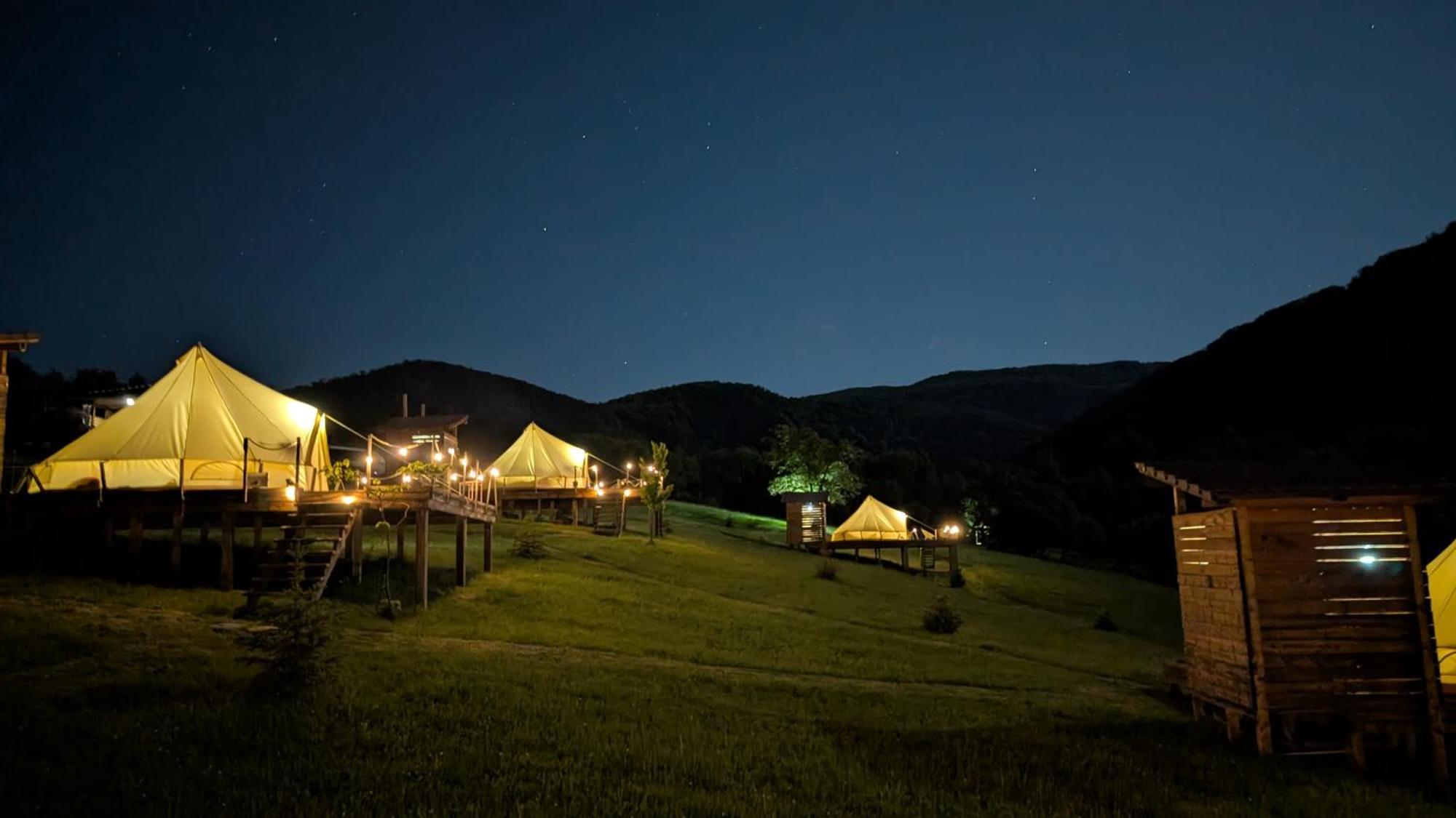Hotel The Hunters Glamping Ciudanovita Exterior foto